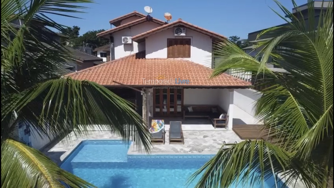 Casa para aluguel de temporada em Bertioga (Condominio Morada da Praia)