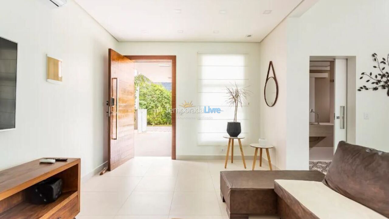 House for vacation rental in Bertioga (Condominio Morada da Praia)