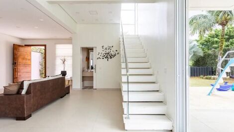 Luxury house for 13 people.