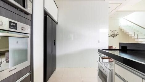 Luxury house for 13 people.