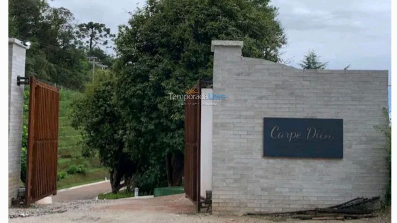 Apartamento para aluguel de temporada em Campos do Jordão (Jardim Belvedere)