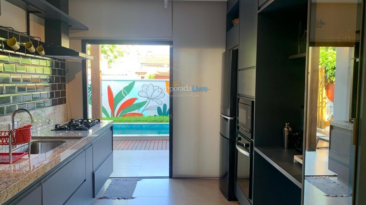 Casa para alquiler de vacaciones em São Sebastião (Juquehy)