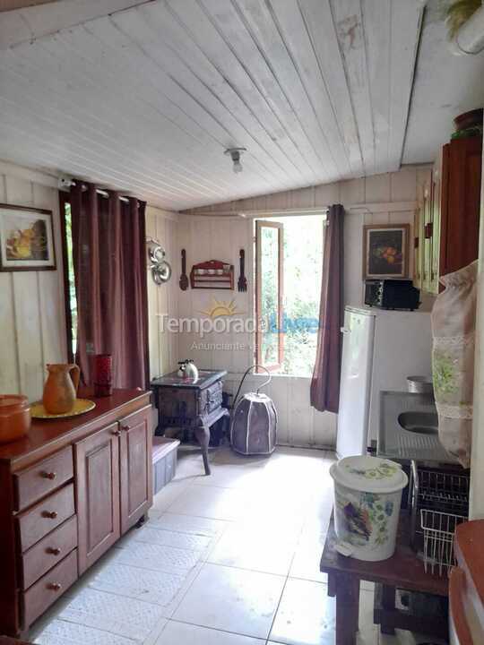 Casa para aluguel de temporada em Santo Amaro da Imperatriz (Localidade Caldas da Imperatriz)