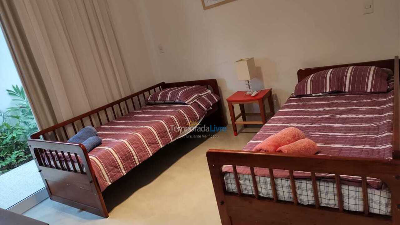 House for vacation rental in São Sebastião (Praia da Baleia)