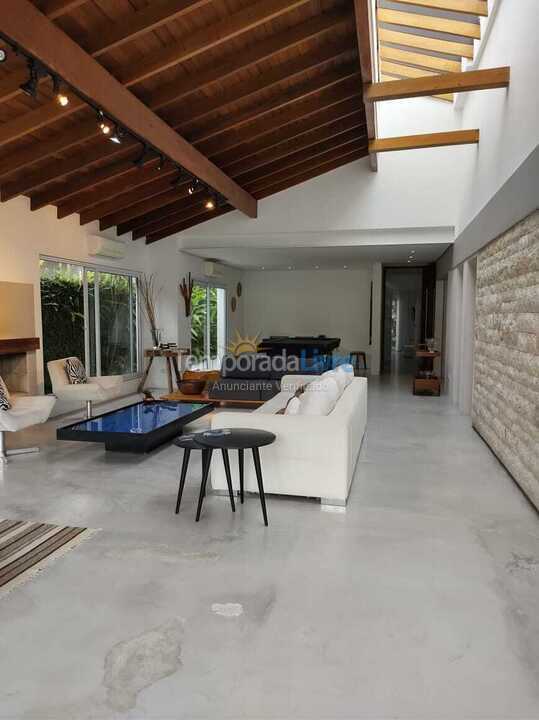 House for vacation rental in São Sebastião (Praia da Baleia)