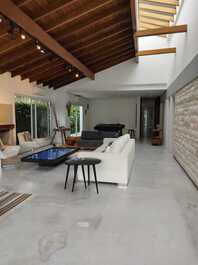 House available on Baleia beach!!