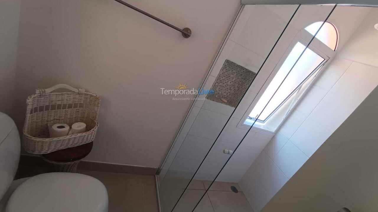 Casa para aluguel de temporada em São Sebastião (Praia da Baleia)