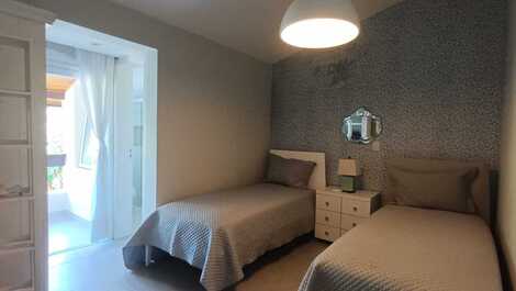 Casa disponível na praia da Baleia