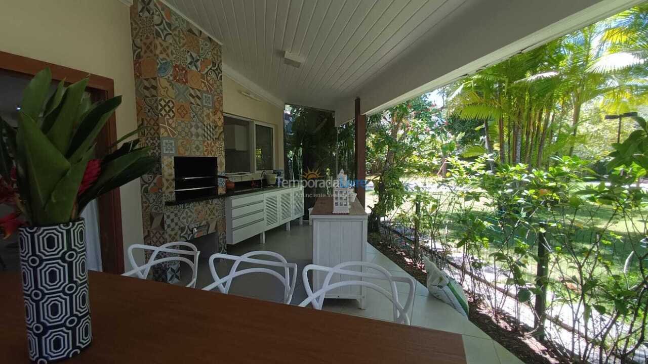 Casa para aluguel de temporada em São Sebastião (Praia da Baleia)