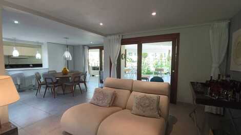 Casa disponível na praia da Baleia