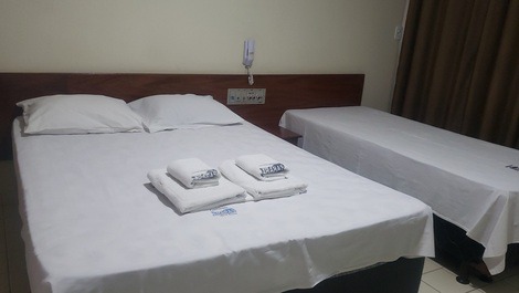 Caldas novas temporada Araras $80reais dia 5pessoas 64984339171wt