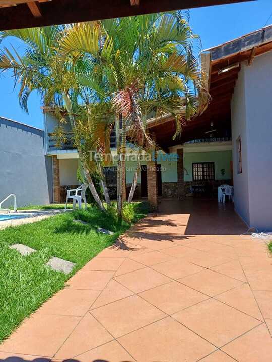 Casa para aluguel de temporada em Caraguatatuba (Massaguaçu)