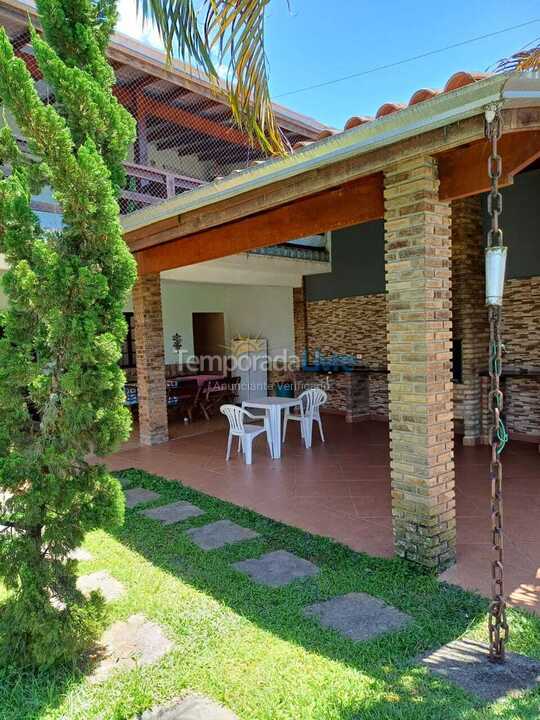 Casa para aluguel de temporada em Caraguatatuba (Massaguaçu)