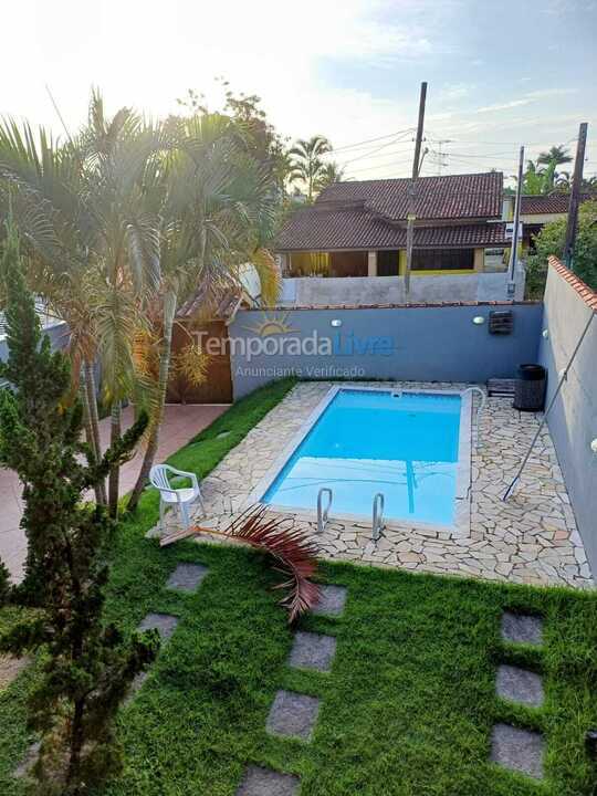 Casa para aluguel de temporada em Caraguatatuba (Massaguaçu)