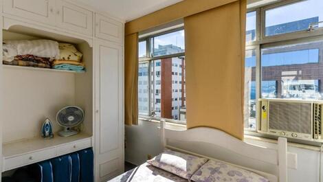 Apt Ipanema post 9, 200 MTS from the beach the best location in Ipanema