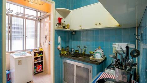 Apto no melhor ponto de Copacabana, posto 5, 2 quadras da praia.