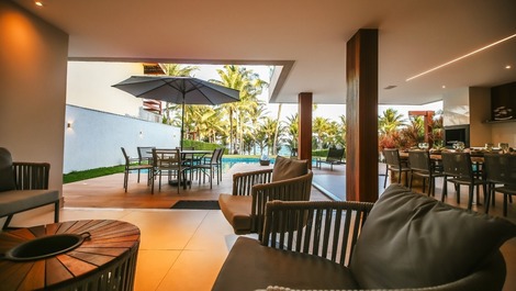 Guarajuba - Casa con 6 suites Pé na Areia