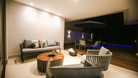 Guarajuba - Casa con 6 suites Pé na Areia