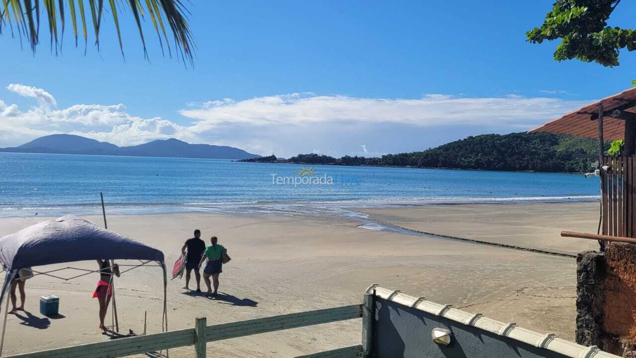 Casa para aluguel de temporada em Ubatuba (Praia da Fortaleza)
