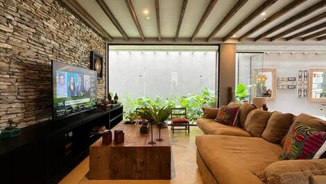 Casa frente al mar en Camburi!!!