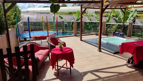 Chácara com piscina e jacuzii