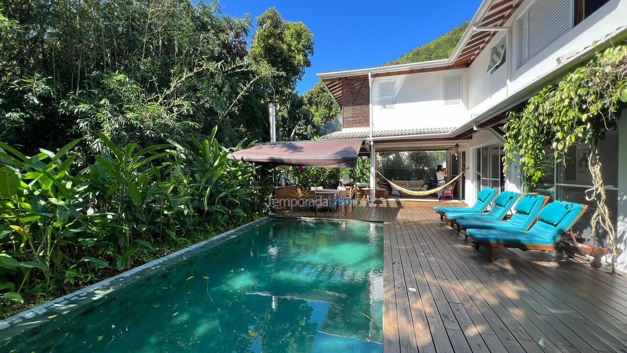 House for vacation rental in São Sebastião (Praia da Baleia)