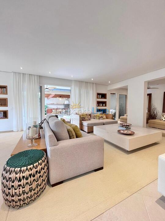 Casa para alquiler de vacaciones em São Sebastião (Praia da Baleia)