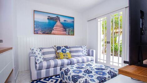 Beachfront rental on Cambury Beach