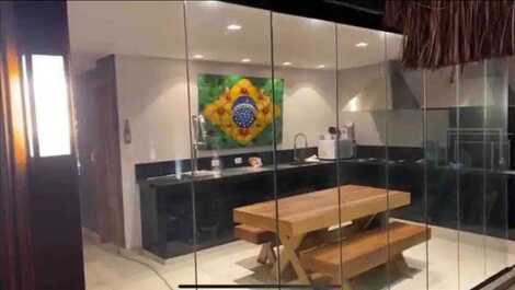 Casa pé na areia na Praia de Guaéca