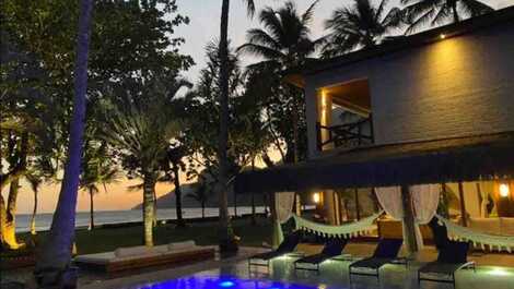 Casa pé na areia na Praia de Guaéca