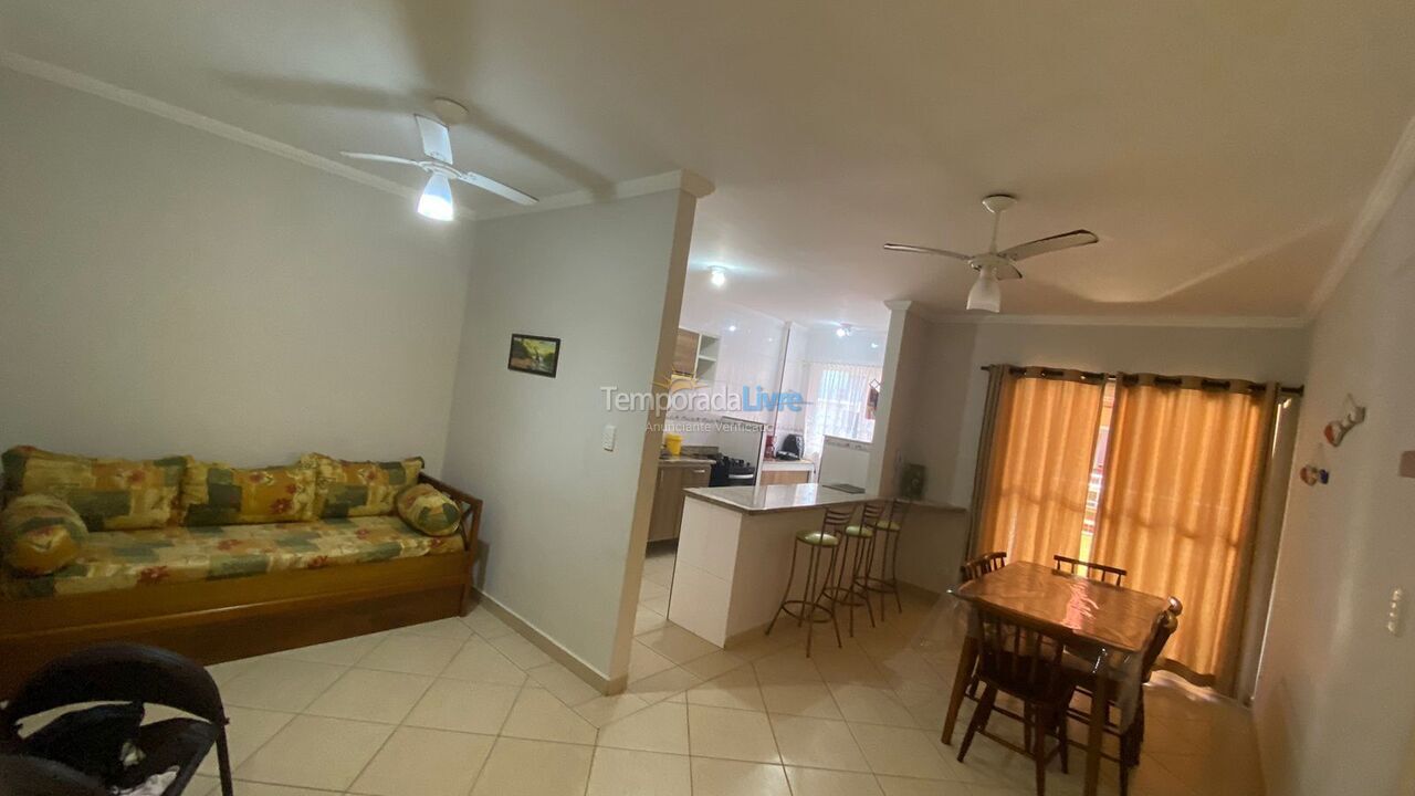 Apartamento para aluguel de temporada em Ubatuba (Praia Grande)