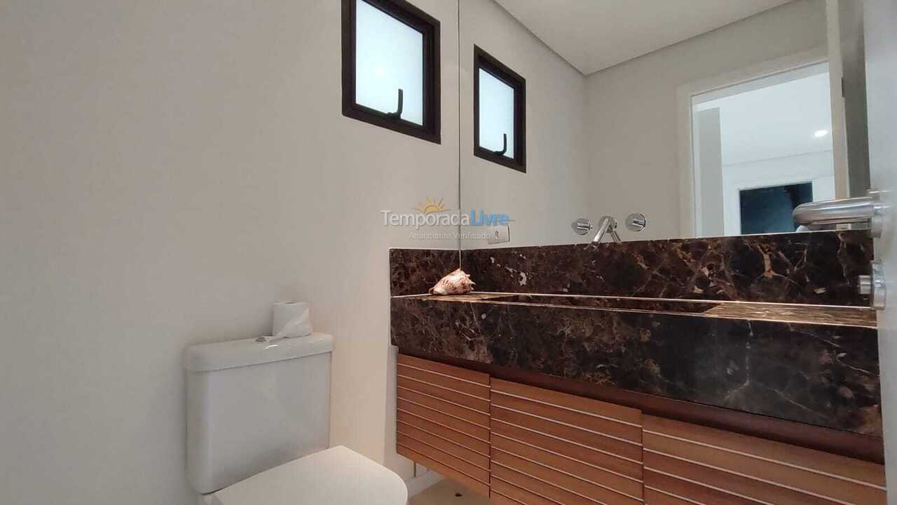 Casa para alquiler de vacaciones em São Sebastião (Praia da Baleia)