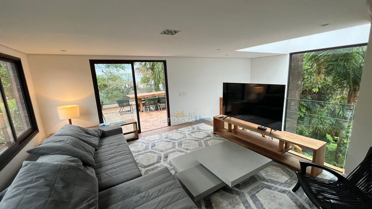 Casa para alquiler de vacaciones em São Sebastião (Praia da Baleia)