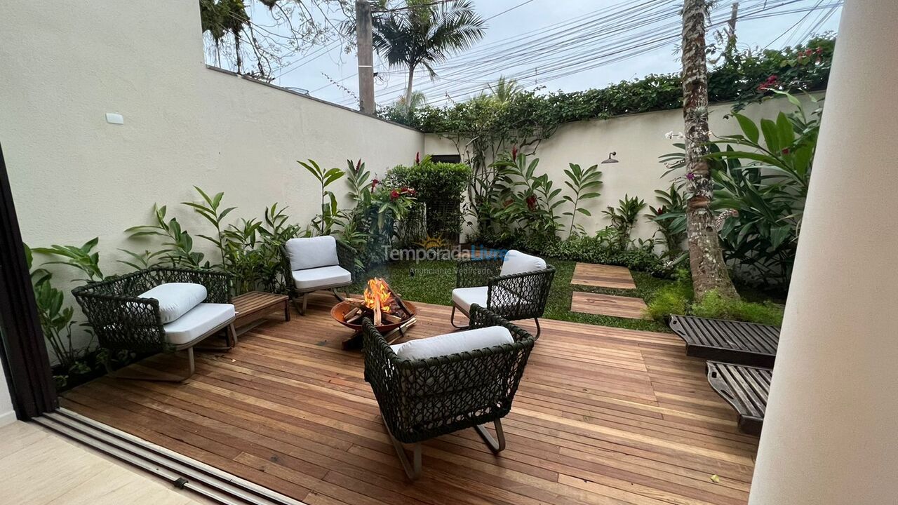 Casa para alquiler de vacaciones em São Sebastião (Praia da Baleia)