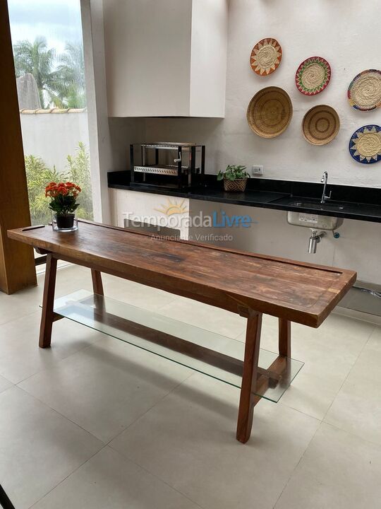 Casa para aluguel de temporada em São Sebastião (Camburizinho)