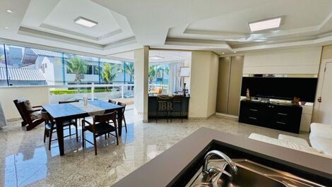 Apartamento No102 Ilhas Helenicas,Frente Mar em Bombinhas-SC.