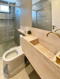 165 - Apartamento finamente amueblado en Canto Grande