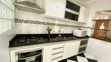 A205 - Apto Vista Mar, Suíte e Churrasqueira