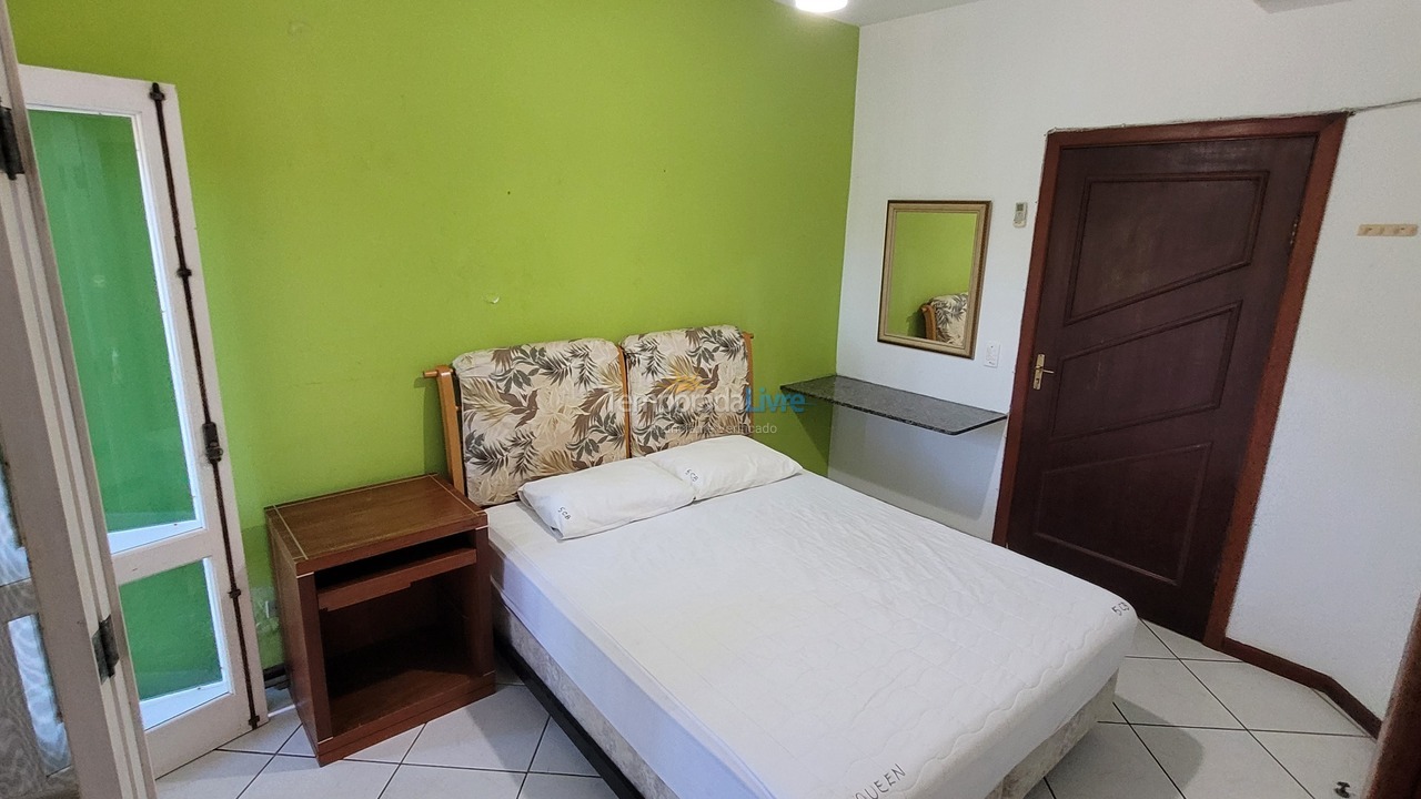 Casa para aluguel de temporada em Ubatuba (Praia da Fortaleza)