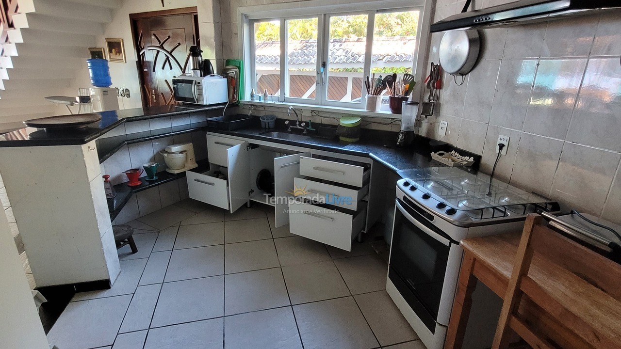 Casa para aluguel de temporada em Ubatuba (Praia da Fortaleza)