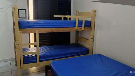 Suite. 01 cama casal e 01 beliche