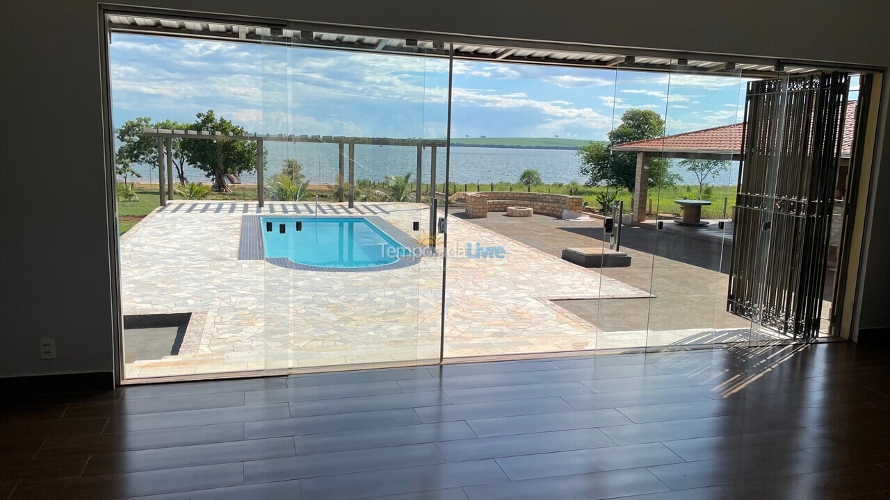 Casa para aluguel de temporada em Conceição das Alagoas (Zona Rural)