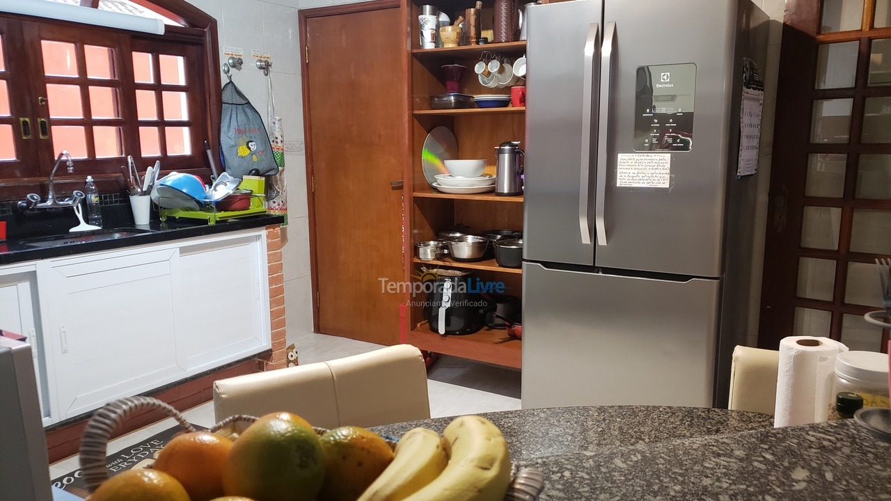 Casa para aluguel de temporada em Guarujá (Praia do Pernambuco)