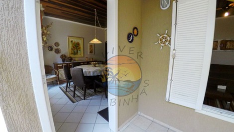 HERMOSA CASA A SOLO 100 METROS DE LA PLAYA - 4 DORMITORIOS