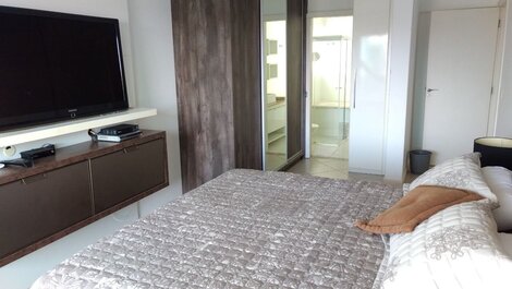 LUXURIOUS HOUSE WITH POOL 100 METERS FROM THE SEA