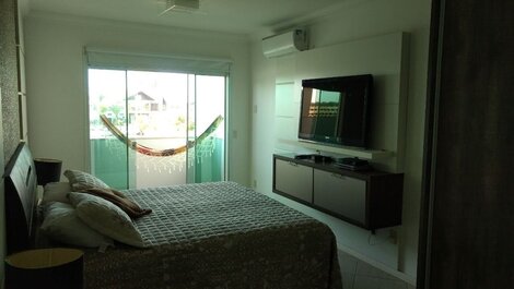 LUXURIOUS HOUSE WITH POOL 100 METERS FROM THE SEA