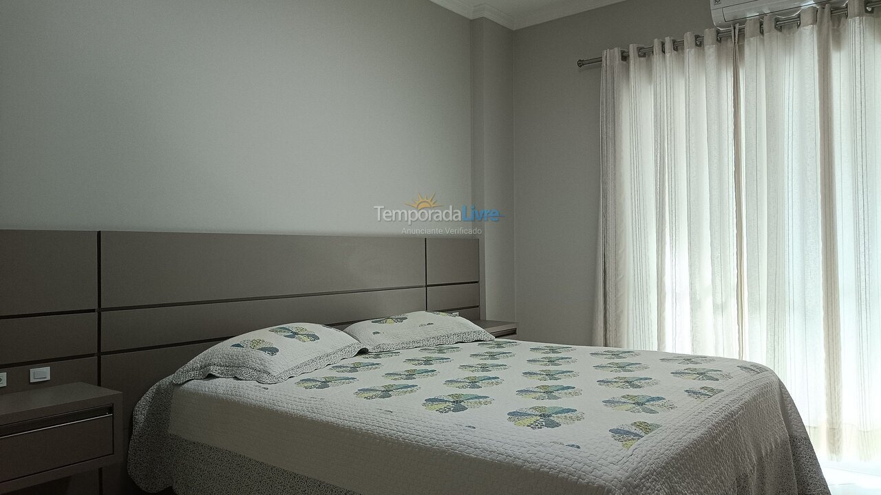 Apartment for vacation rental in Itapema (Meia Praia)