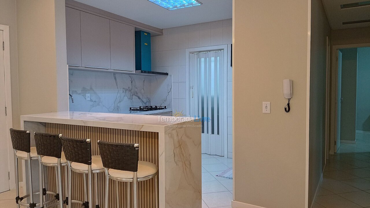 Apartment for vacation rental in Itapema (Meia Praia)