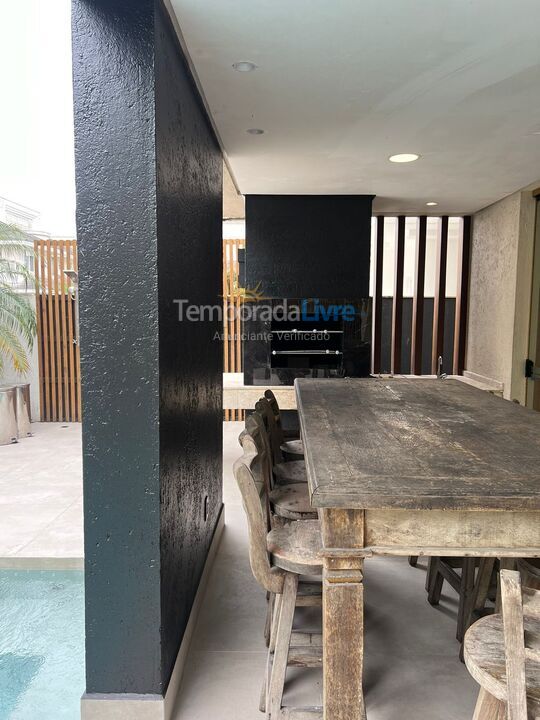 House for vacation rental in Florianopolis (Jurerê Internacional)