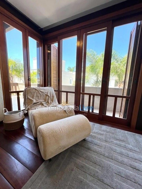 House for vacation rental in Florianopolis (Jurerê Internacional)